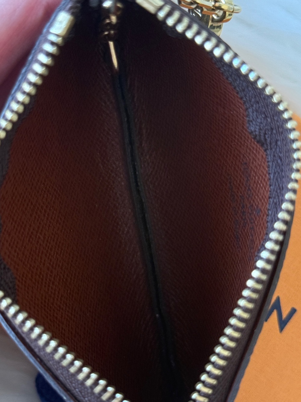 LOUIS VUITTON KEY POUCH MONOGRAM CANVAS KEY CLES - Picture 3 of 4